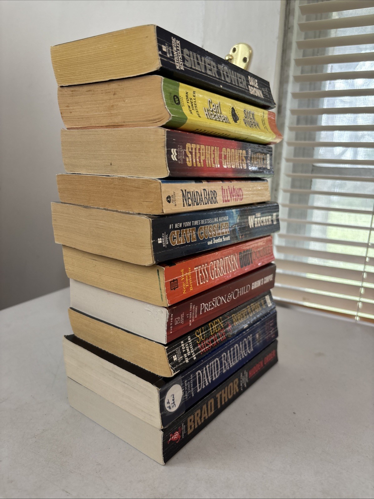 Lot of 10 – Mystery and Thrillers – Mixed Authors – FREE SHIPPING