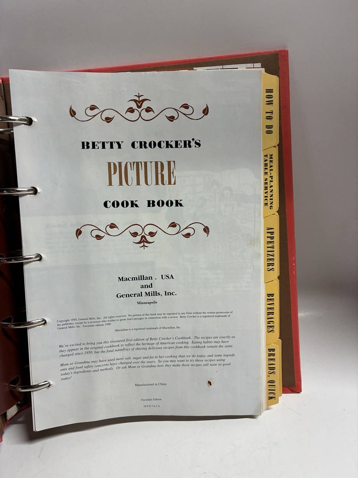 Betty Crocker’s Picture Cook Book 1998 Facsimile Edition 1950 Red Binder 5-Ring