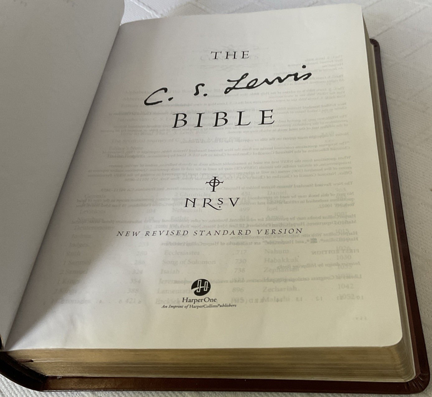 The C. S. Lewis Bible NRSV LEATHER