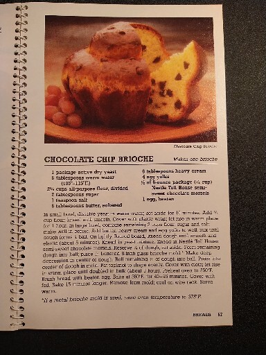Sweet Treats Nestle Toll House Recipes Cookbook 96 Pages 1987