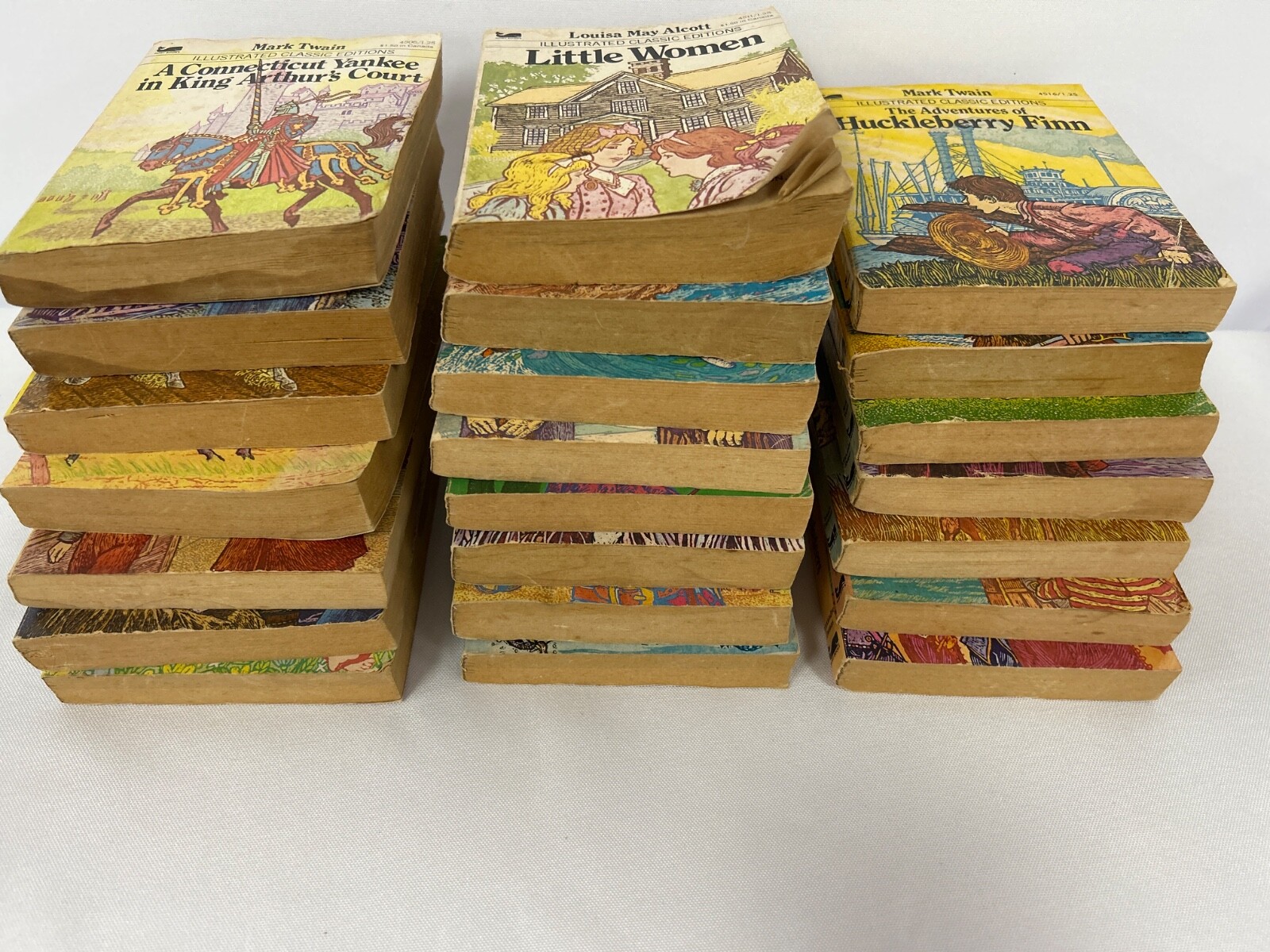 Moby Books Illustrated Classic Editions Mini Paperback Books Lot of 22