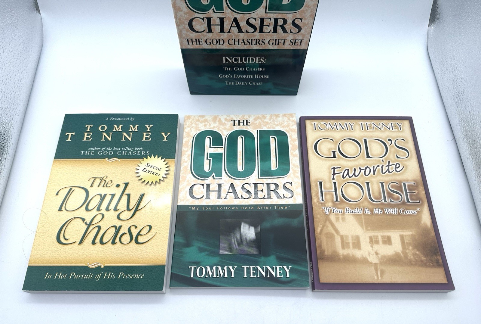 God Chasers Gift Set by Tommy Tenney (3 Volumes) – Hard Box + Paperback Books