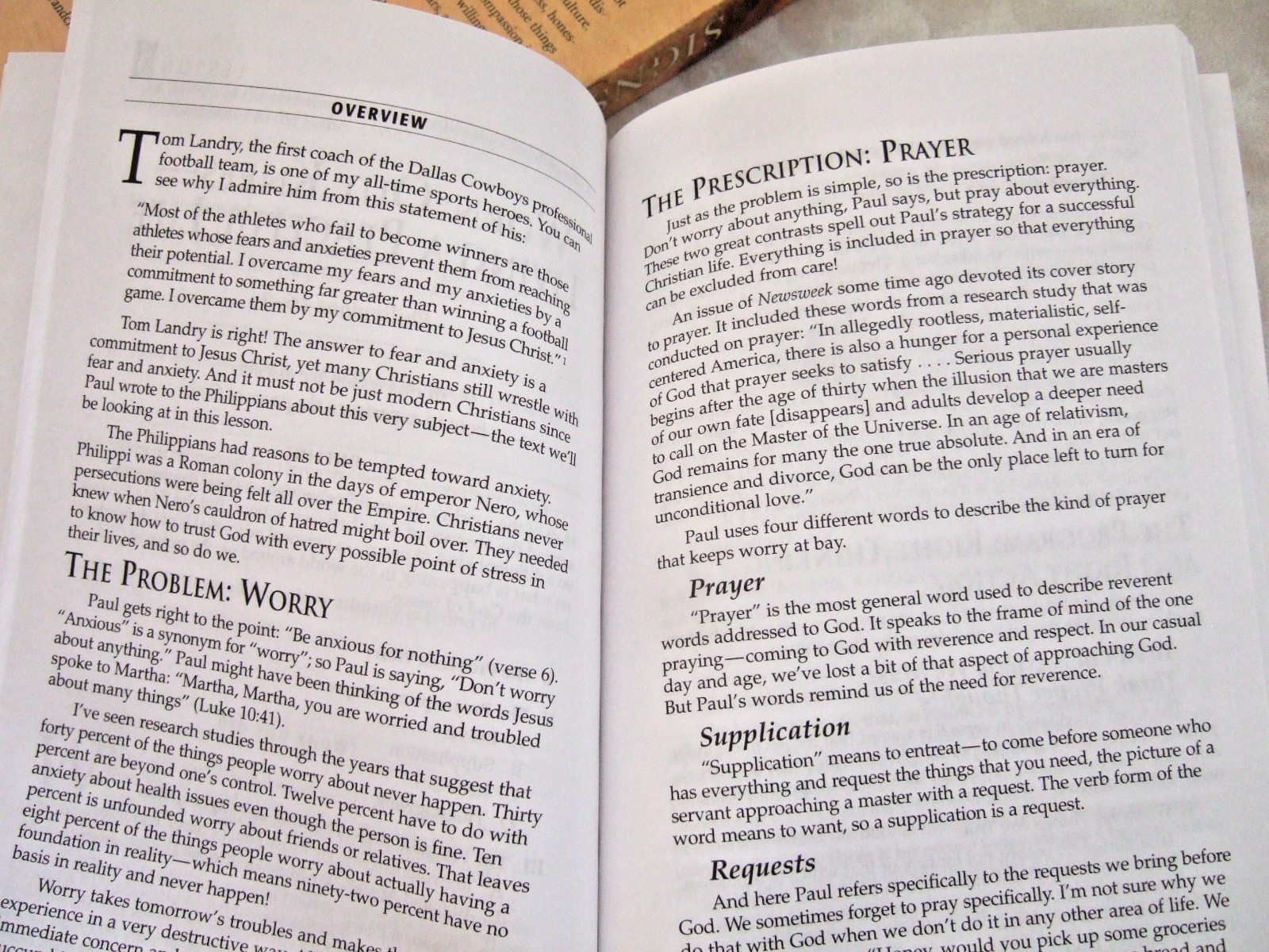 DR. DAVID JEREMIAH PAPERBACK BOOK & STUDY GUIDE SIGNS OF LIFE 2007