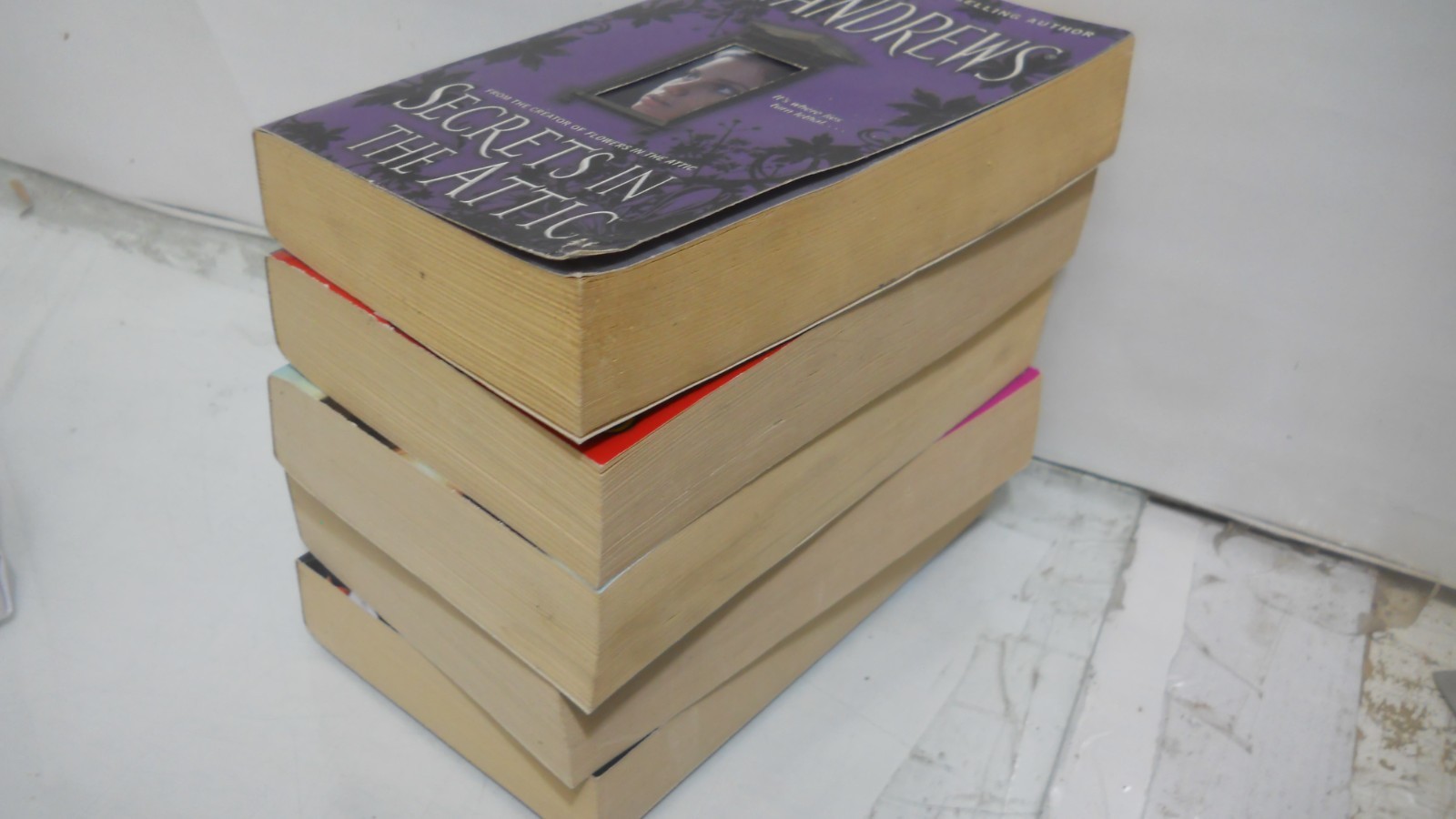 LOT OF 5 V.C. ANDREWS PAPERBACKS~ normal wear, no duds~ Ships fast