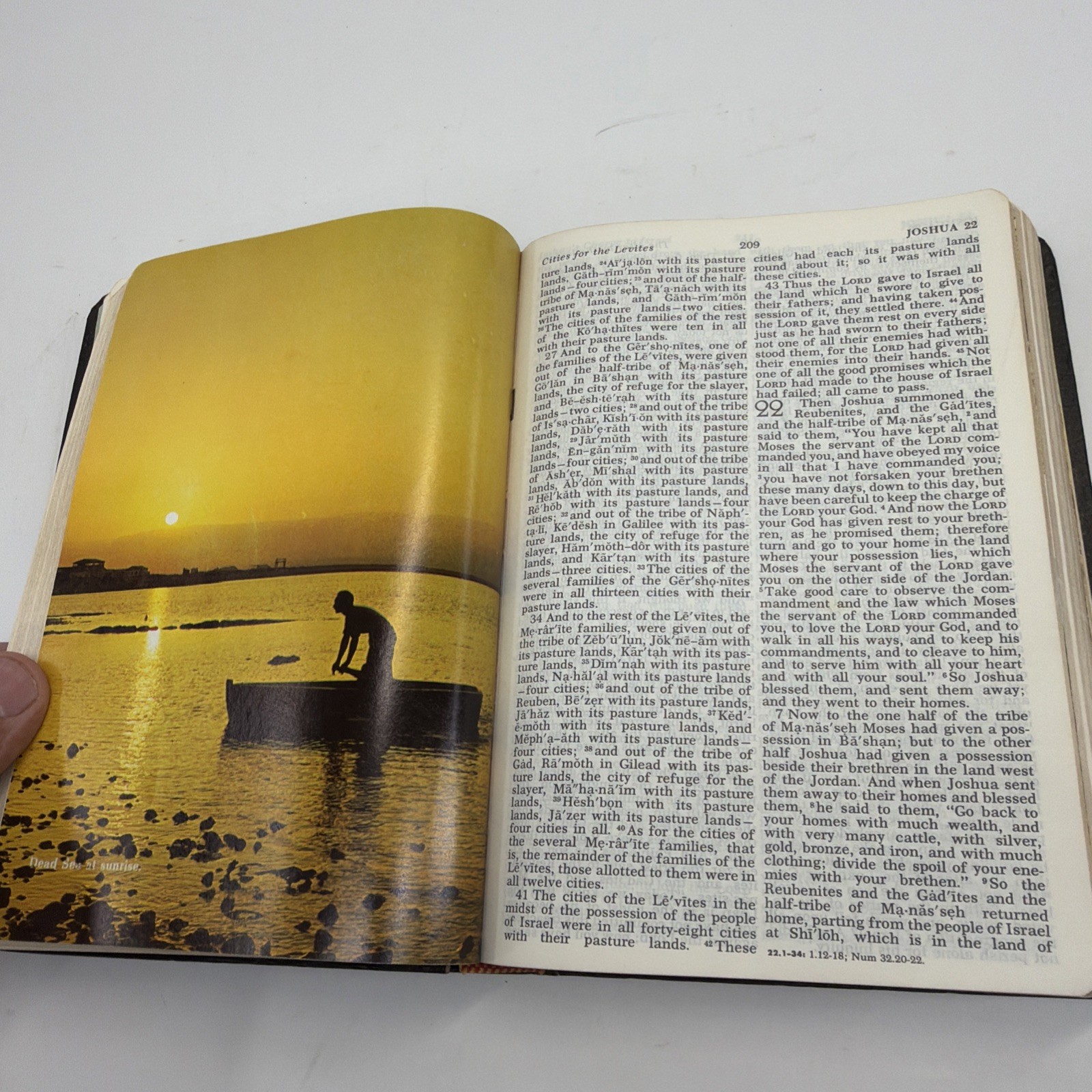 VTG 1971 Holy Bible Black Genuine Leather Revised Standard Version Melton No Rl