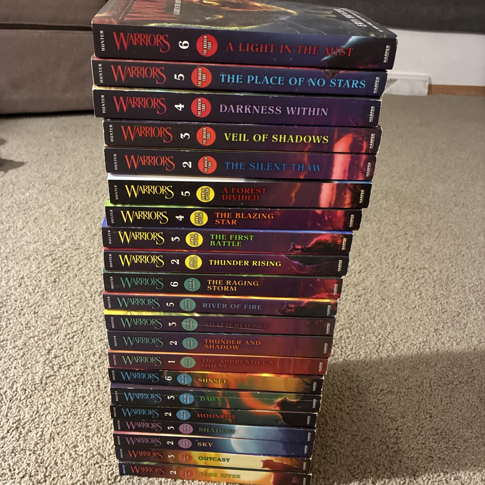 Lot of 21 Different WARRIORS Books by Erin Hunter ALL PAPERBACKS