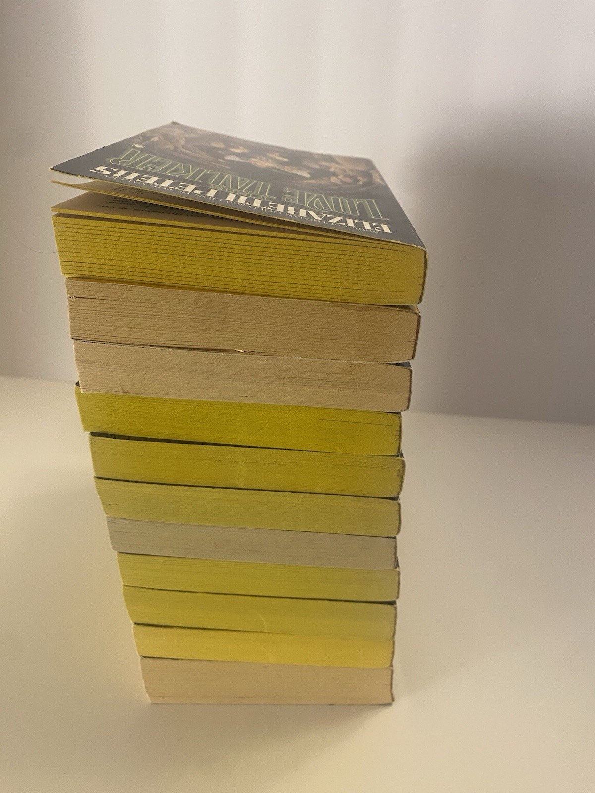 HUGE LOT 12 ELIZABETH PETERS Mystery Books Amelia Peabody Vicky Bliss Paperback