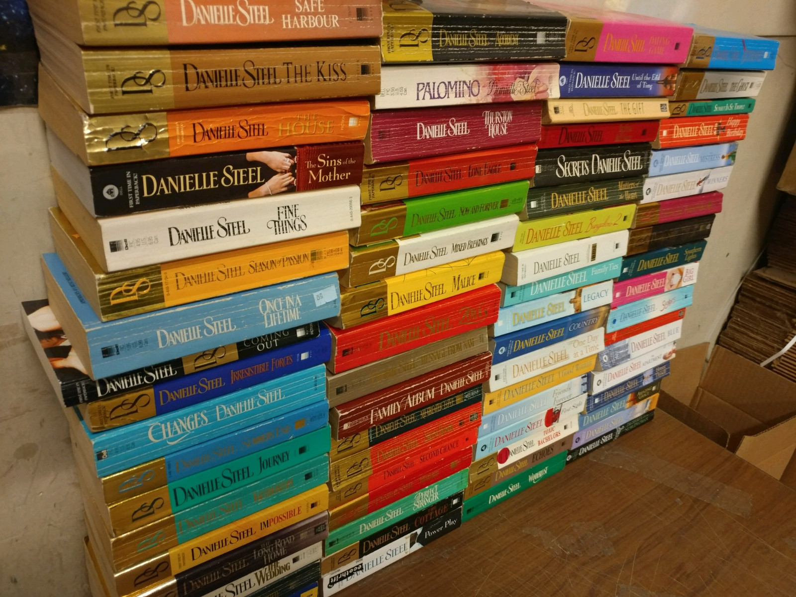 Lot of 10 Danielle Steel Romance Set Popular Series PAPERBACK UNSORTED Books MIX