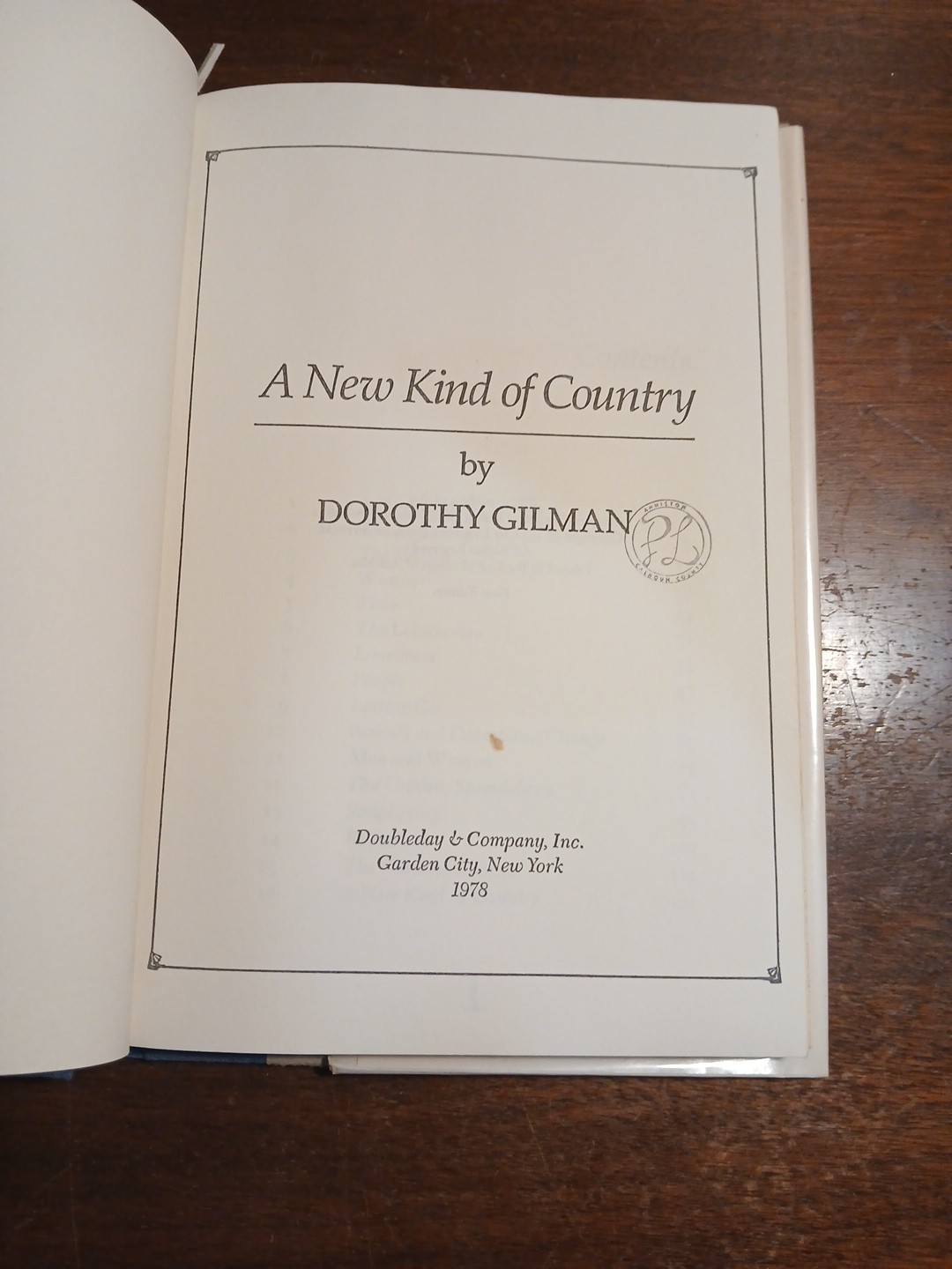 A NEW KIND OF COUNTRY By Dorothy Gilman 1st Edition 1978 HC/DJ Ex-library
