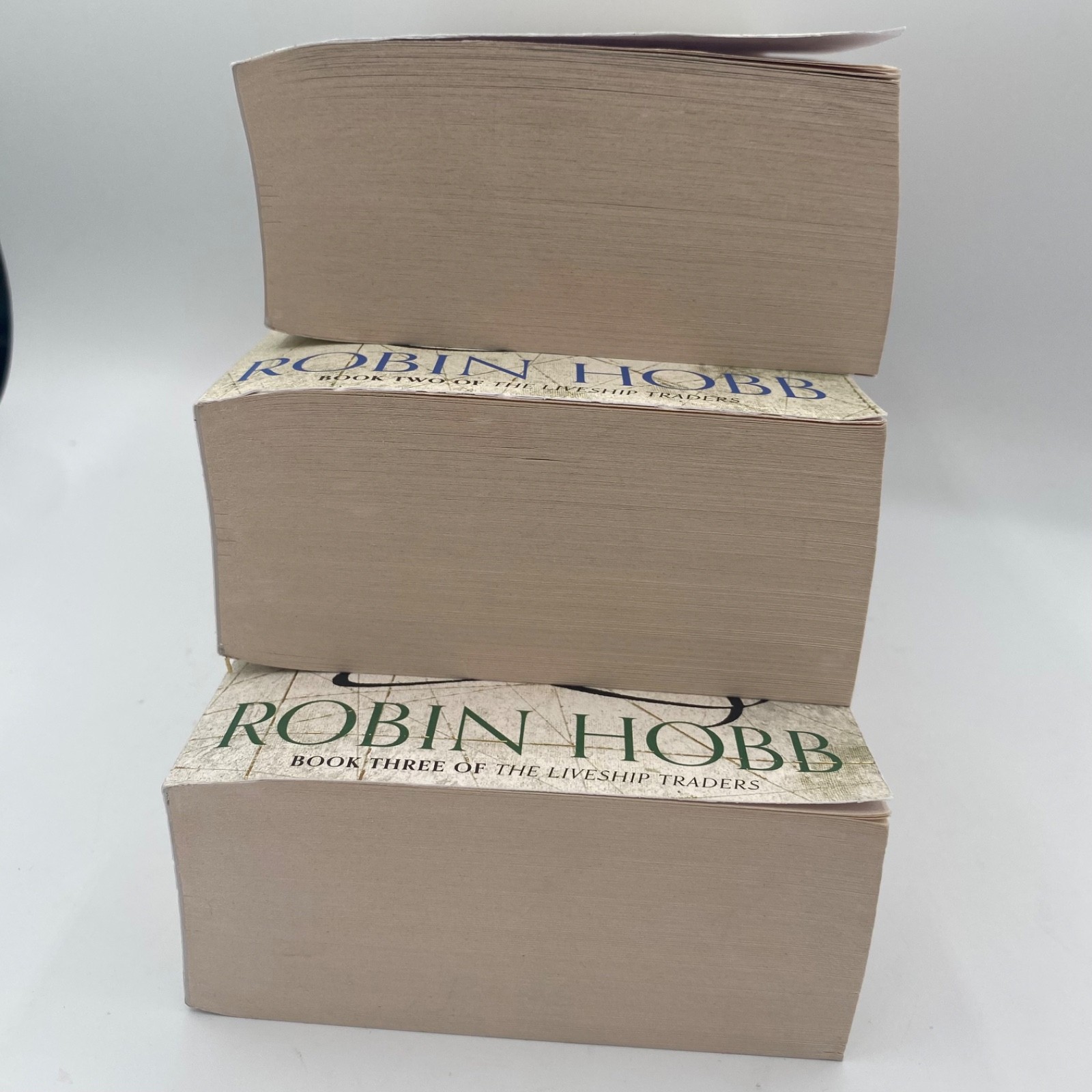 Ship of Magic, Mad Ship, Ship of Destiny 3 book series Robin Hobb, Liveship