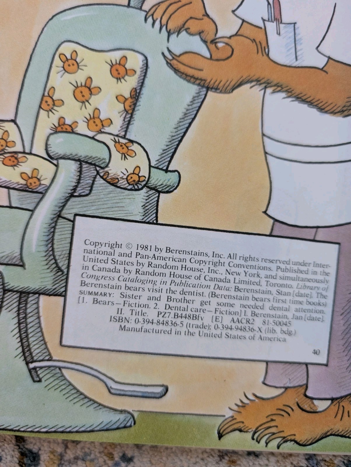 Mixed Lot of 17 Berenstain Bears Books (3 Vintage, 14 Newer) 2 HC 15 Paperback