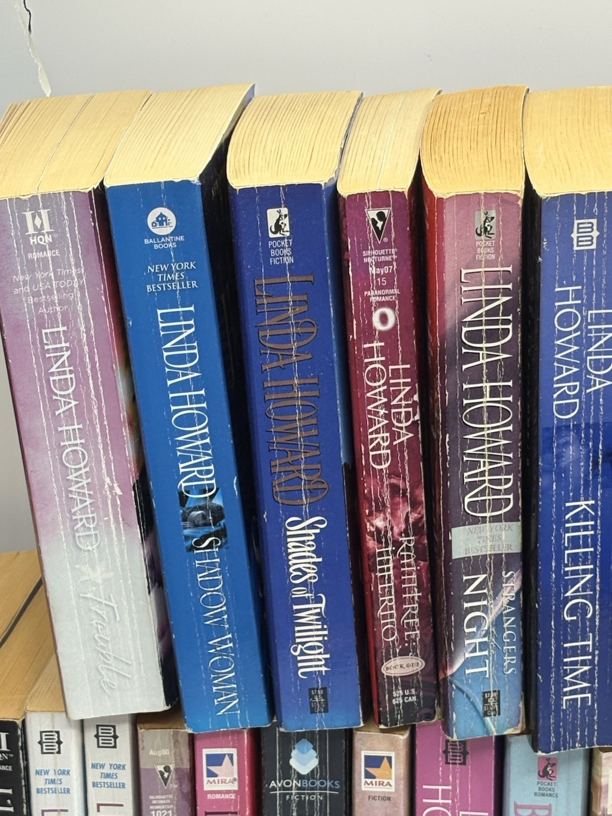 Linda Howard Book Lot x37 Paperback