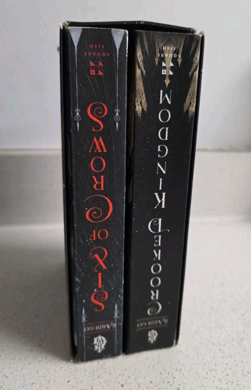 Six of Crows Duology : Six of Crows /Crooked Kingdom, Paperback by Leigh Bardugo