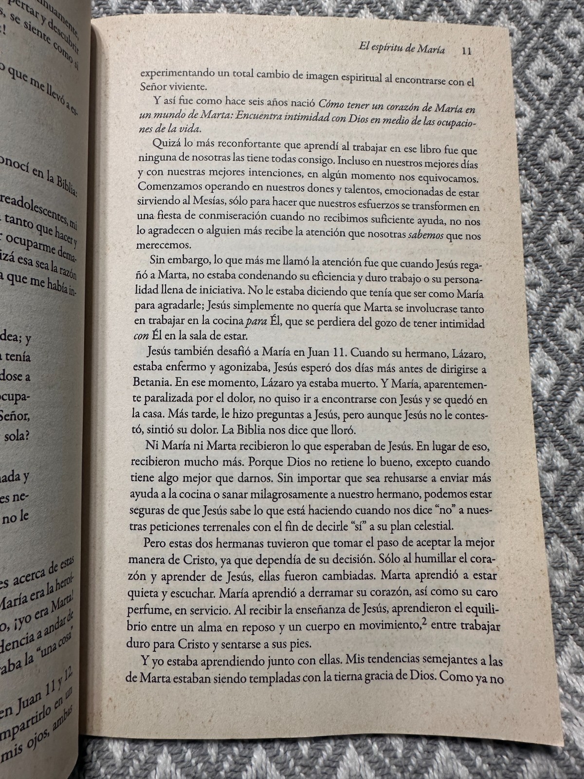 UN ESPIRITU COMO EL DE MARIA (SPANISH EDITION) By Joanna Weaver **Excellent**