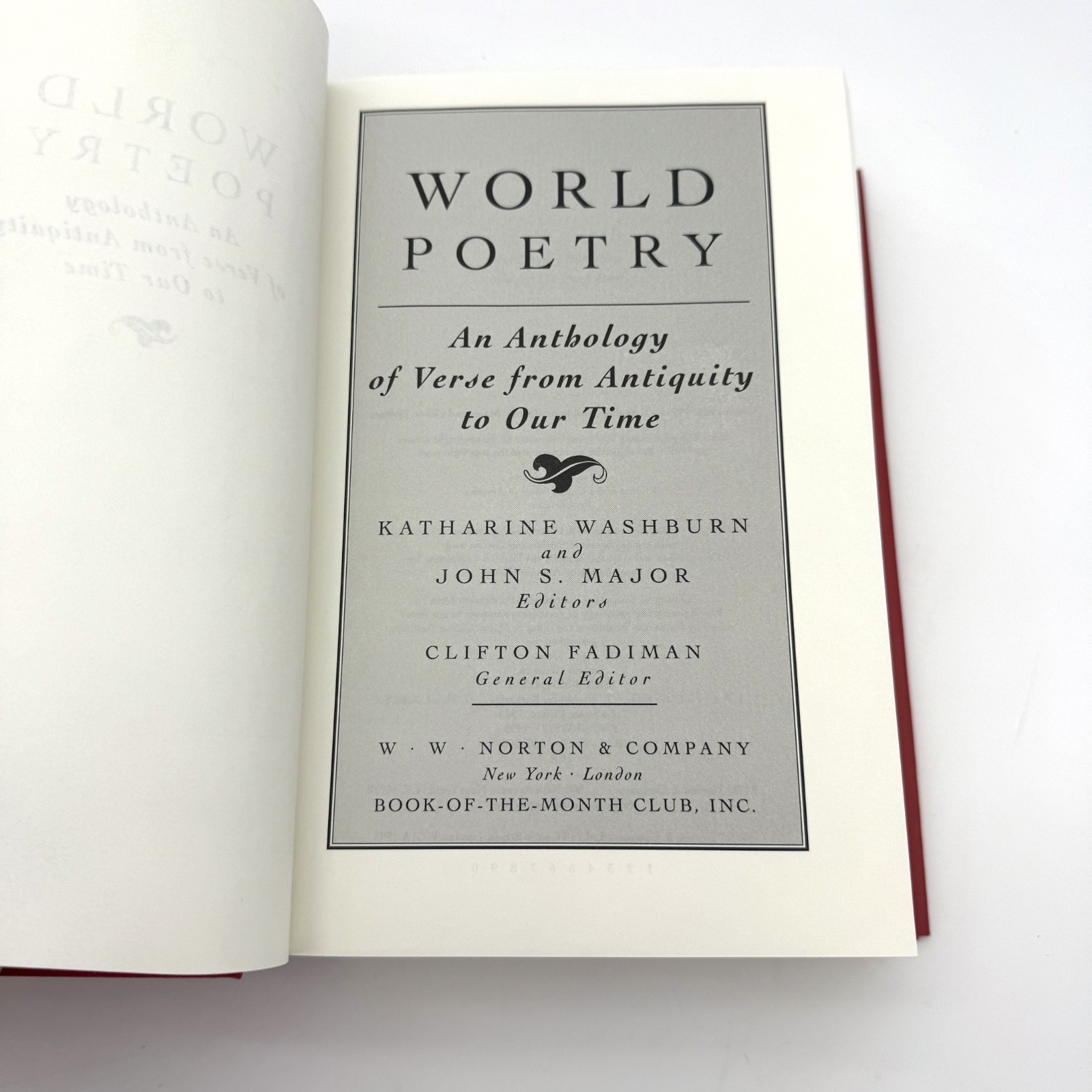 World Poetry : An Anthology of Verse from Antiquity to Our Time 1st ED