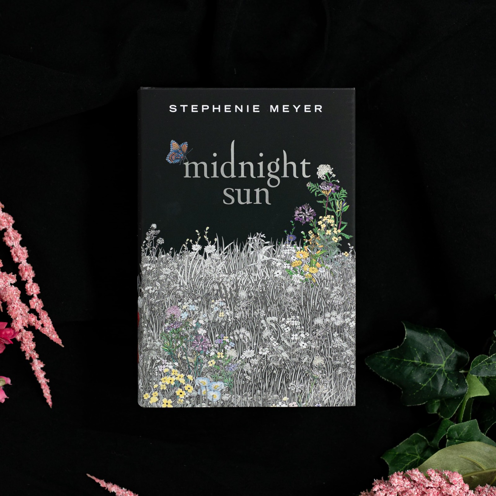 The Twilight Saga Deluxe Hardcover Collection