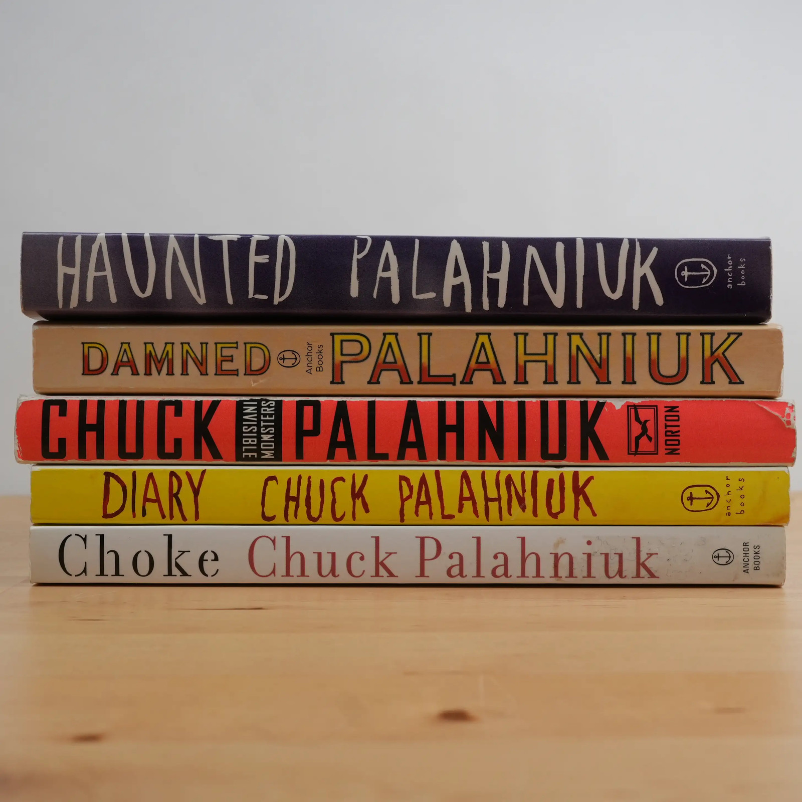Chuck Palahniuk – 5 Book Lot – Haunted, Damned, Choke, Diary, Invisible Monsters