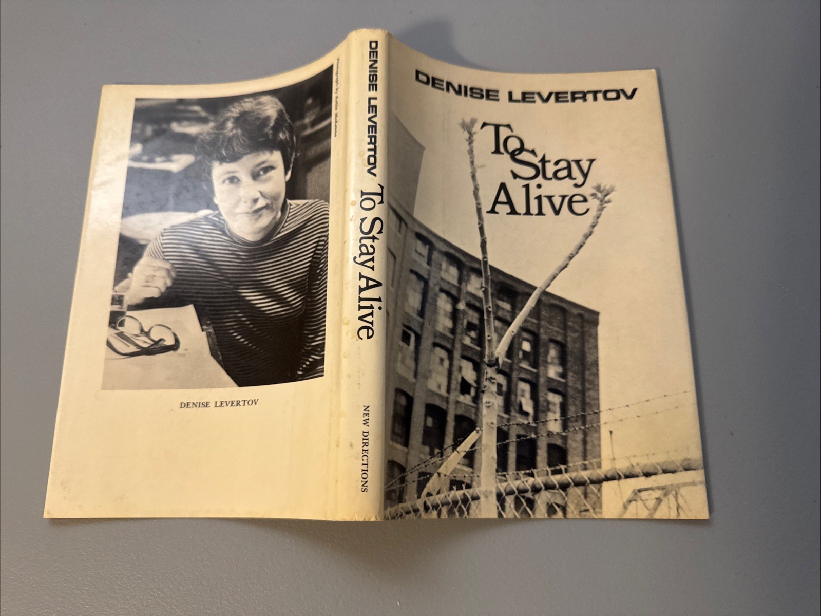 To Stay Alive by Denise Levertov Vintage Poetry Book 1971 2nd Printing HC DJ