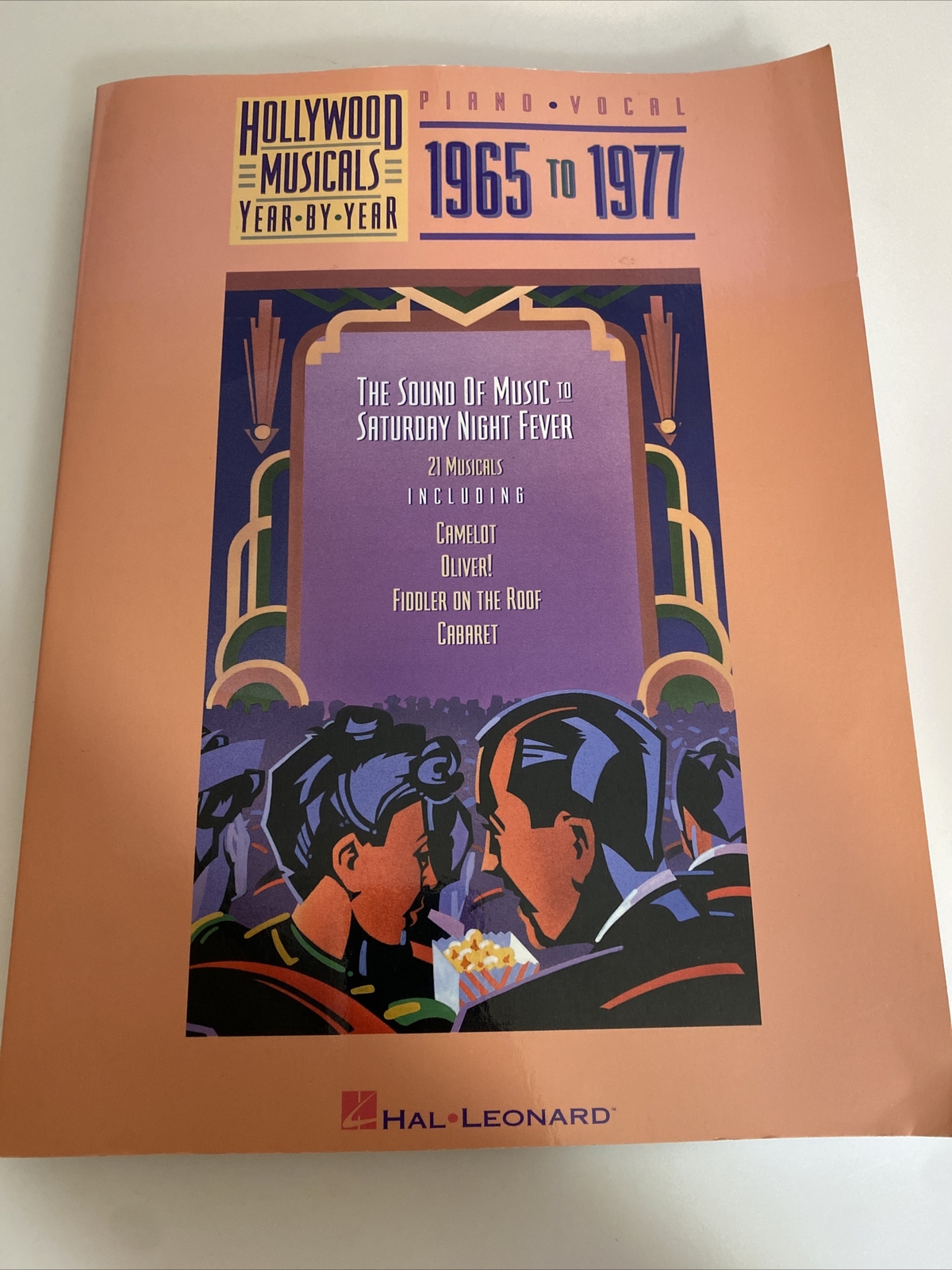 Hollywood Musicals Year by Year : 1965-1977 Hal Leonard Publishing Corp abh