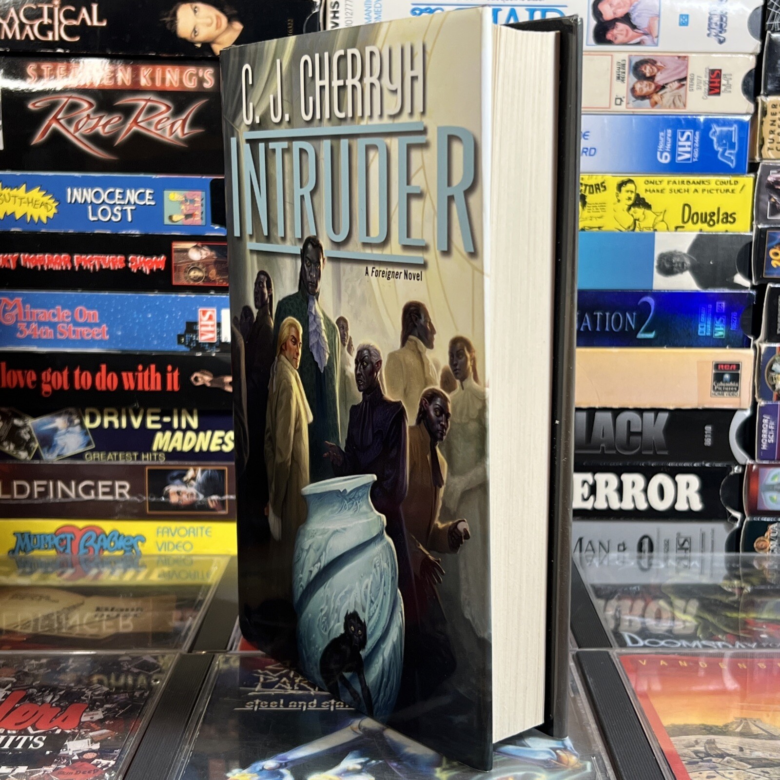 Intruder by CJ Cherryh 2012 DAW 1st Print Hardcover DJ Sci-Fi Foreigner 13