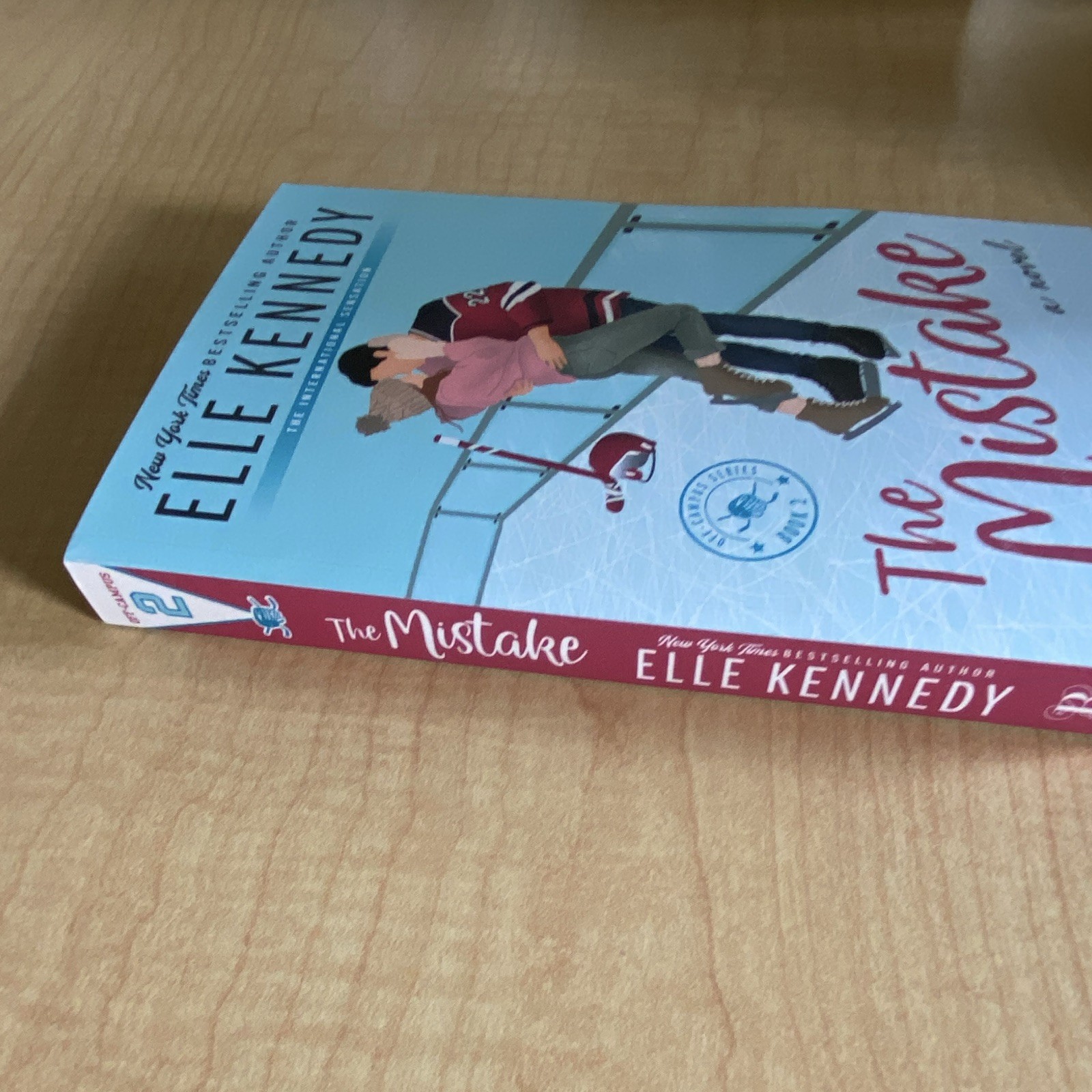 The Mistake (Off-Campus) by Elle Kennedy, Bloom Books, YA Romance Novel, PB