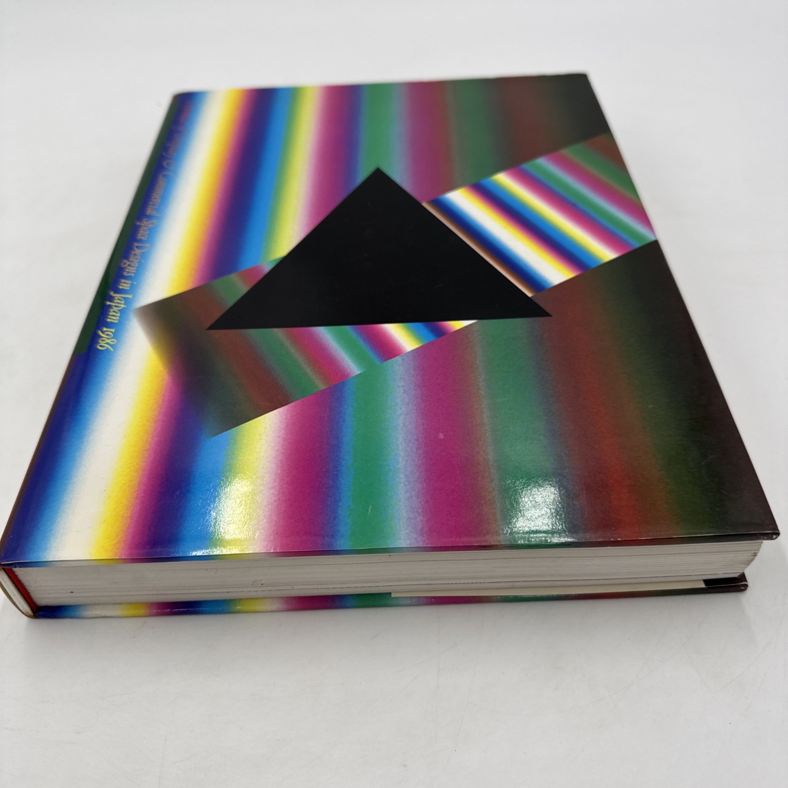 Annual of Display & Commercial Space Designs in Japan 1986 Rikuyo-sha Hardcover