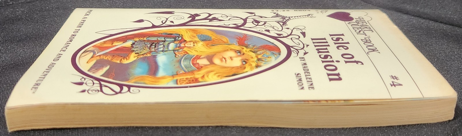 ISLE OF ILLUSION HeartQuest Pick a Path Book #4 TSR fantasy romance VTG 1980s