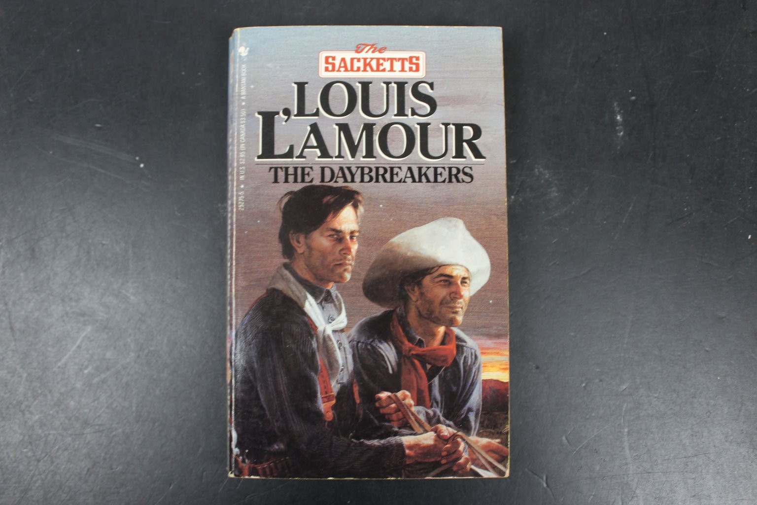 The Daybreakers Louis L’Amour 1985 25th Printing Sacketts Western Bantam Books