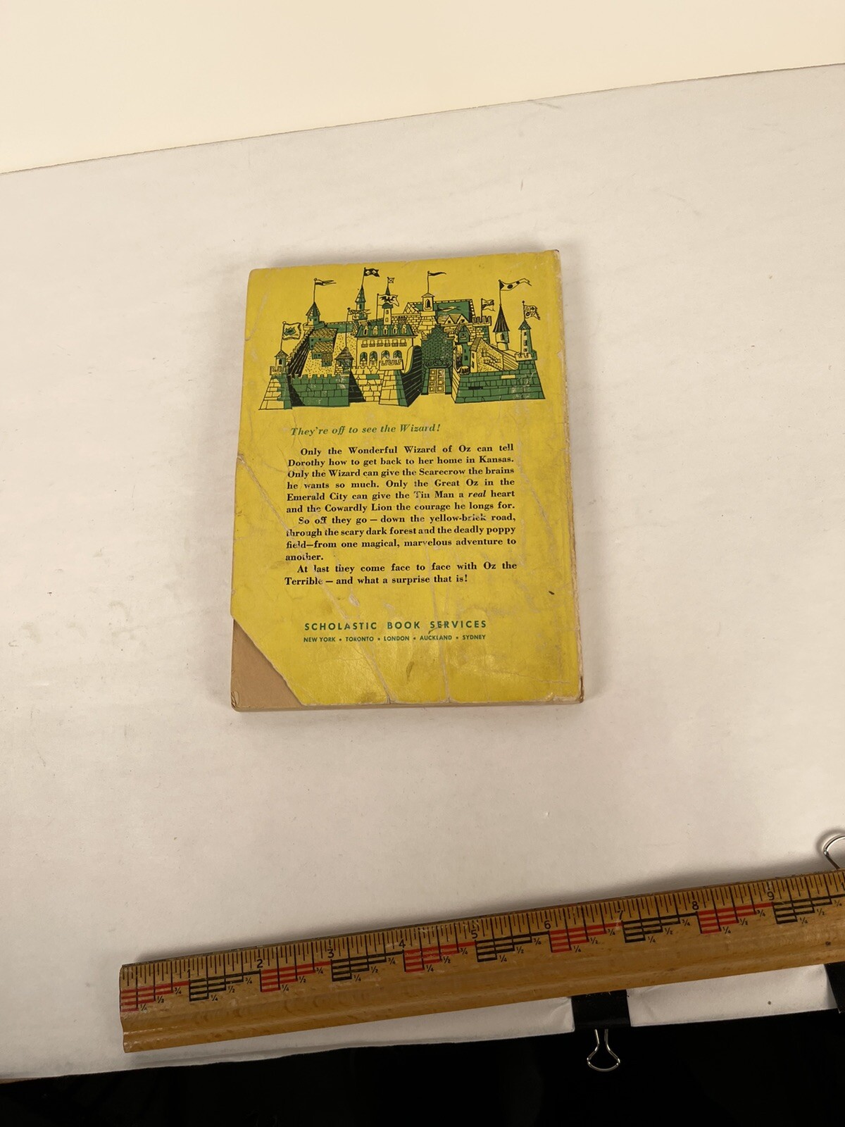 Wizard of Oz Paperback Book 1968, Printed in the USA, 156 pages 7.75×5″