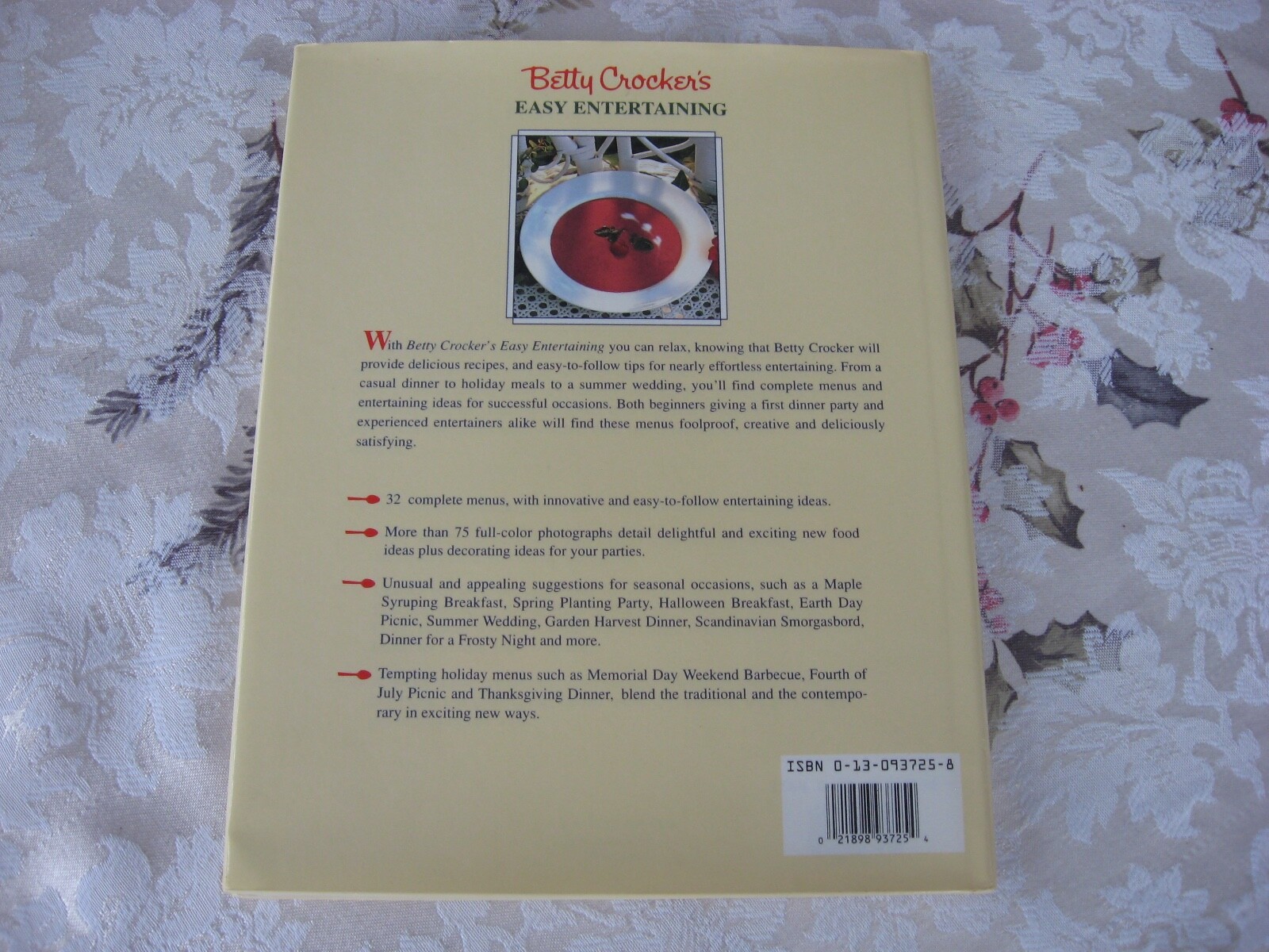 Vintage 1992 Betty Crocker’s Easy Entertaining Julie Turnbull/Editors 161 Pages