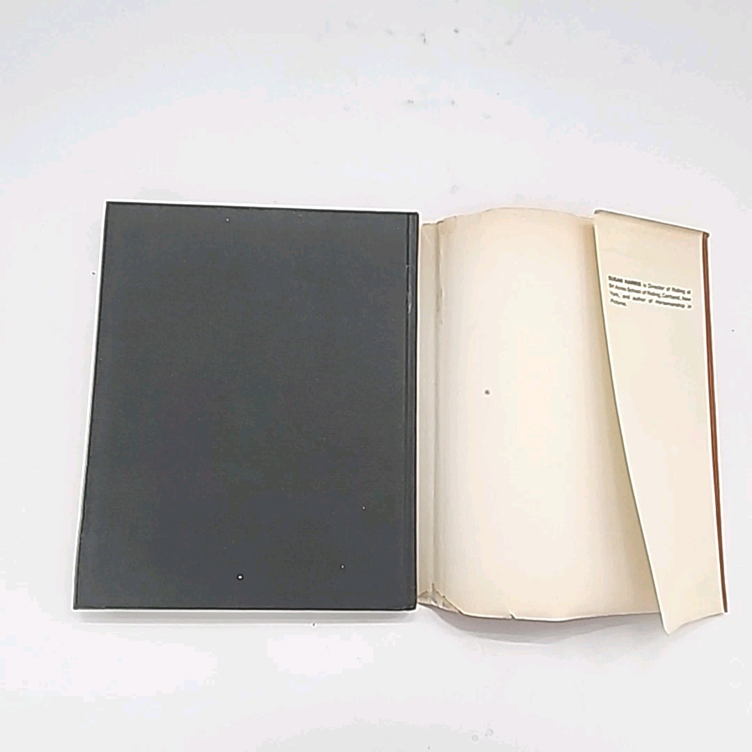 Grooming to Win by Susan E Harris Sighned Horse Husbandry Hardcover 1977 Book