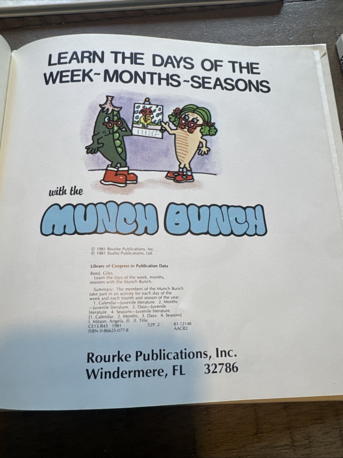 Lot of 5 Munch Bunch Books Giles Reed 1981 HC Opposites Counting Vintage