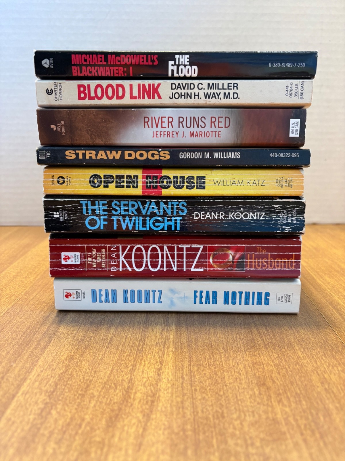 Horror Paperback Lot of 8 (See Photos for Titles)