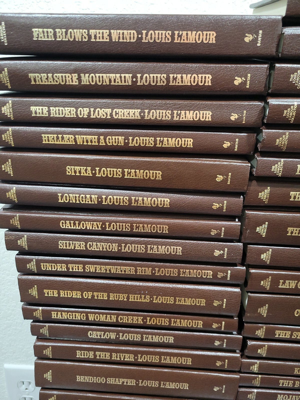 LOUIS L’AMOUR LEATHERETTE BOOKS *You choose from drop down *updated titles 9/11