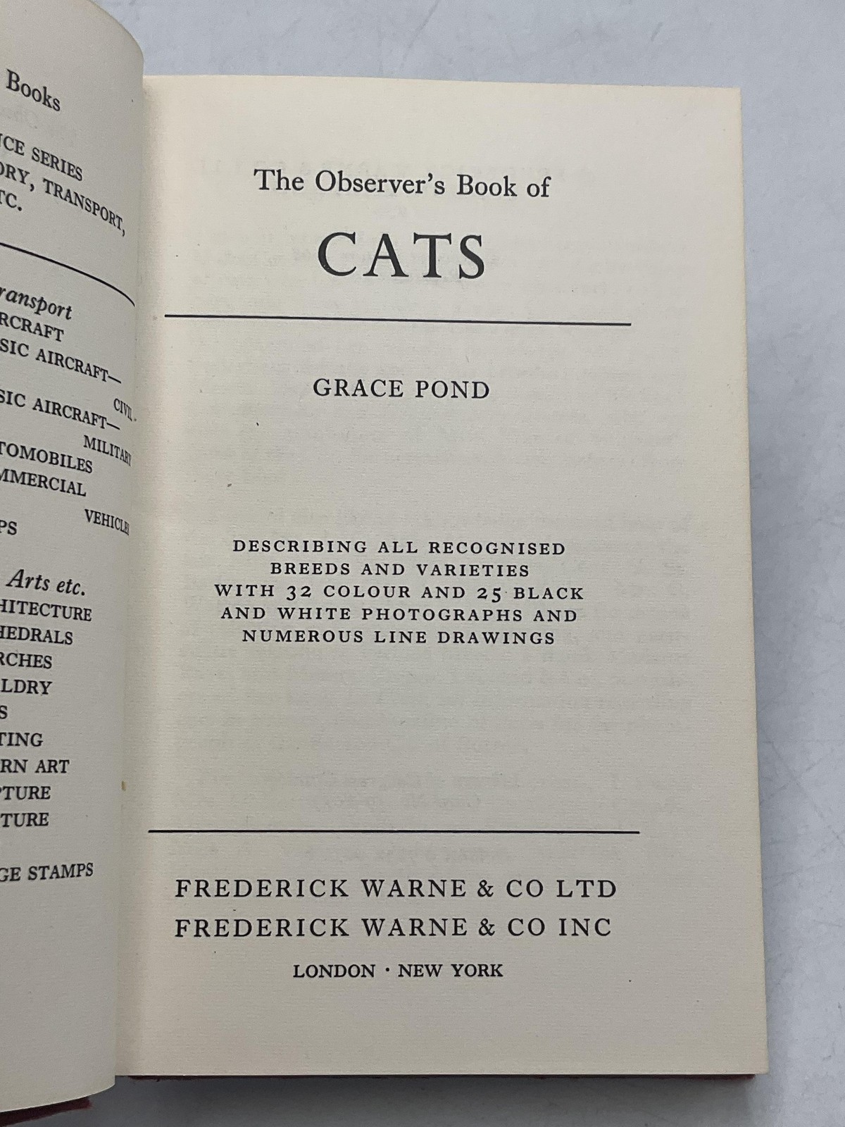 Vintage The Observer’s Book Of Cats Grace Pond Hardcover 1971 Warne Pocket Size