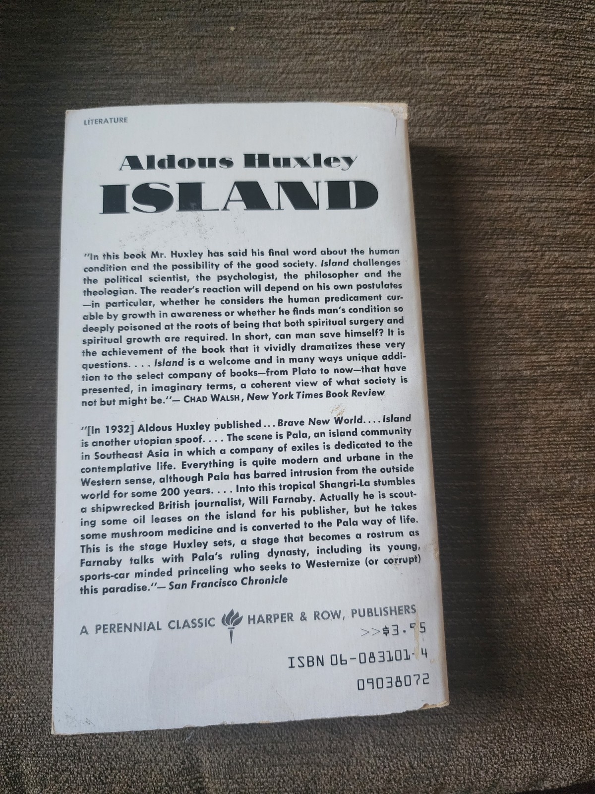 Sci-Fi books HUXLEY, Bradbury, Clarke, Brunner, asimov, ISLAND, zanzibar, founda