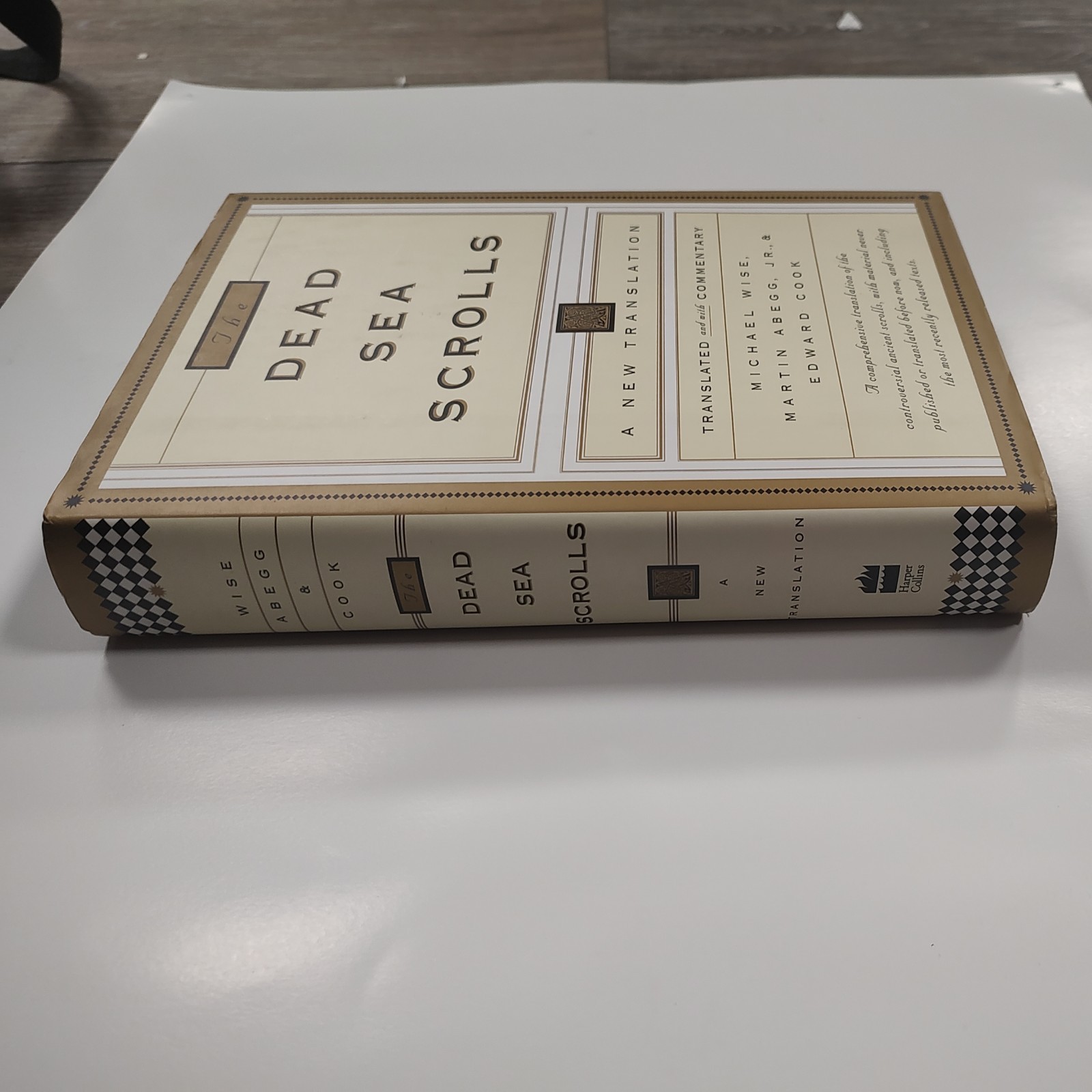 Dead Sea Scrolls : A New Translation Michael Wise, 1st Ed/1st Printing, HC/DJ