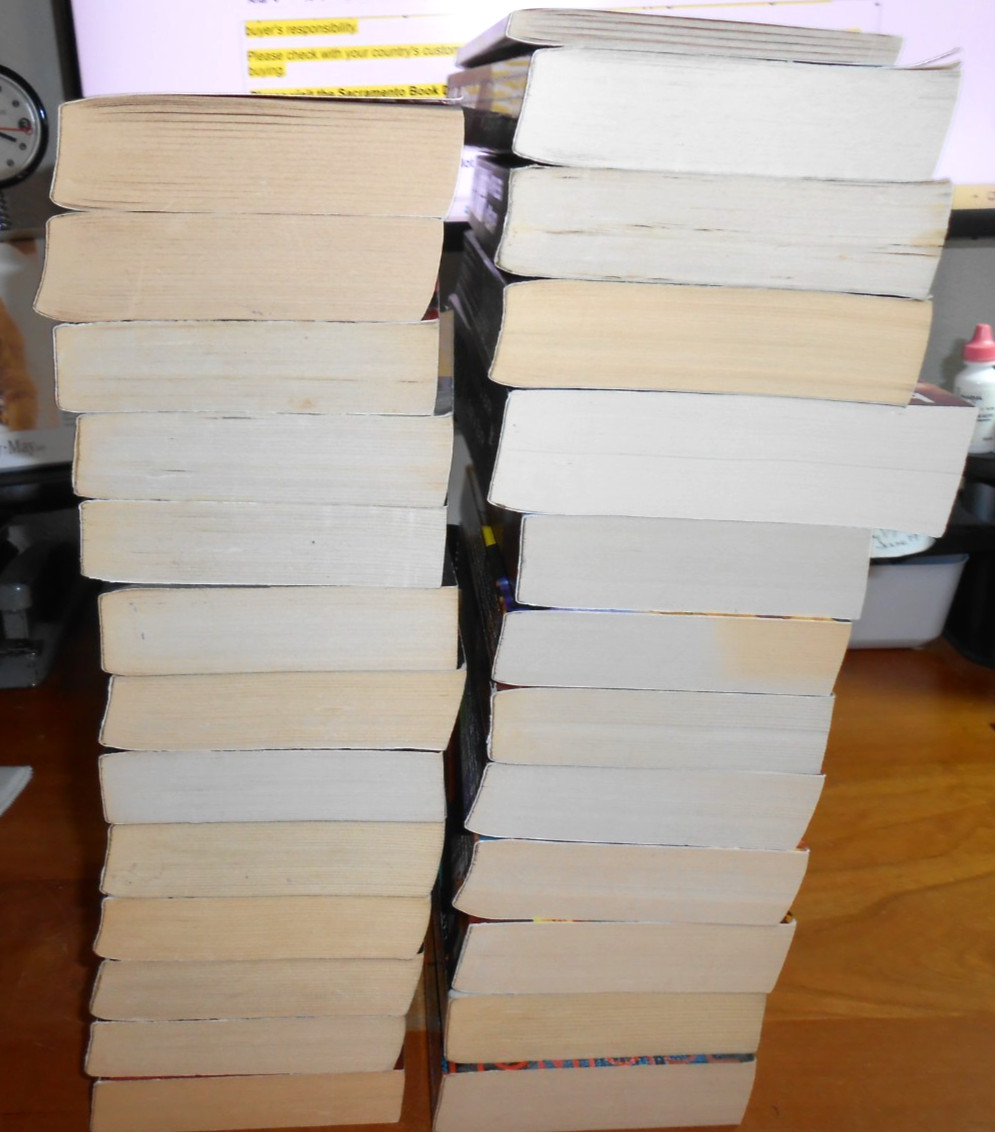 J.D. Robb (Nora Roberts) Lot of 26 IN DEATH Series (1 2-in-1) – PB GC