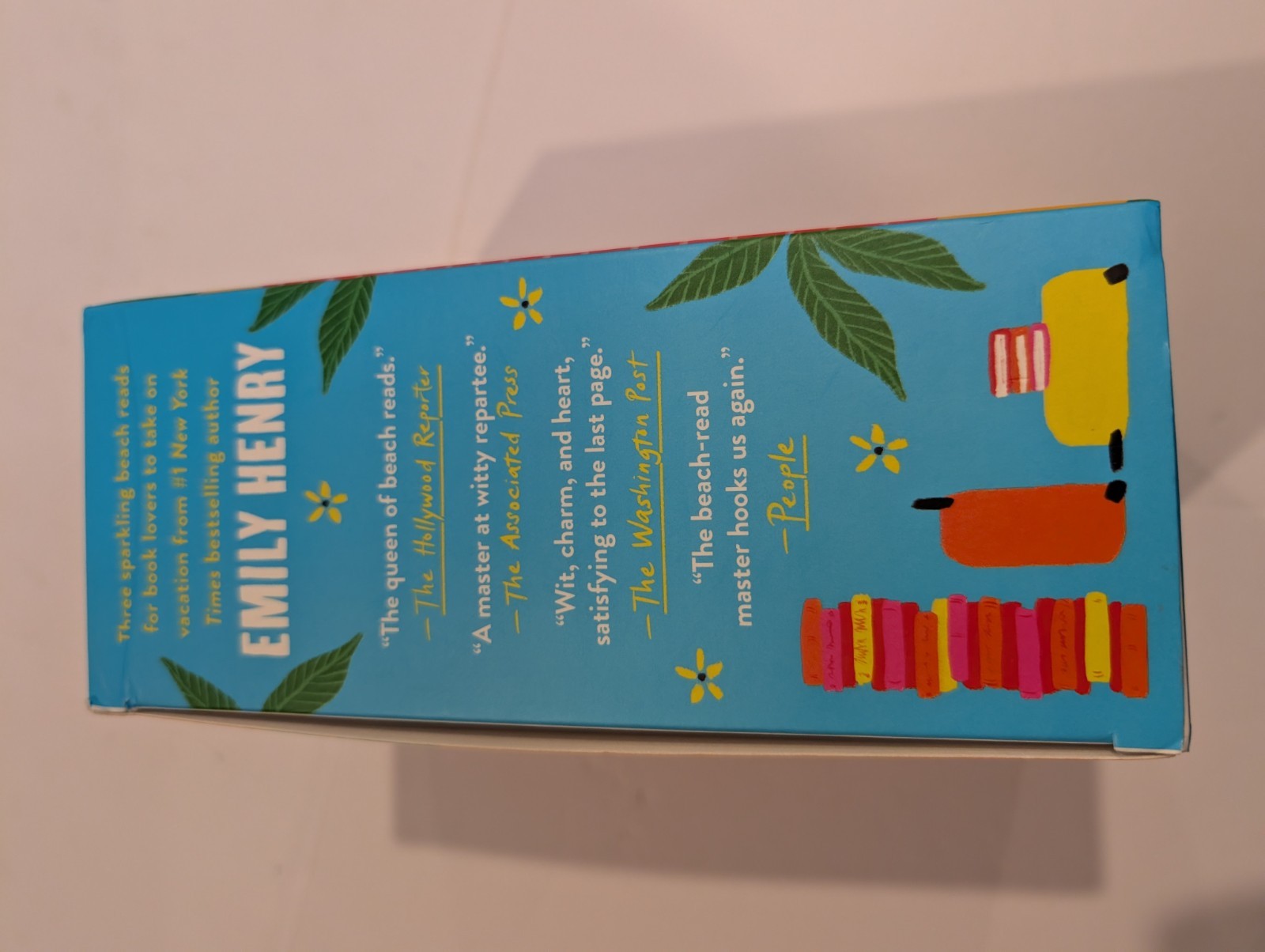 Emily Henry 3-Book Boxed Set: Beach Read, People We Meet on Vacation, and Bo…