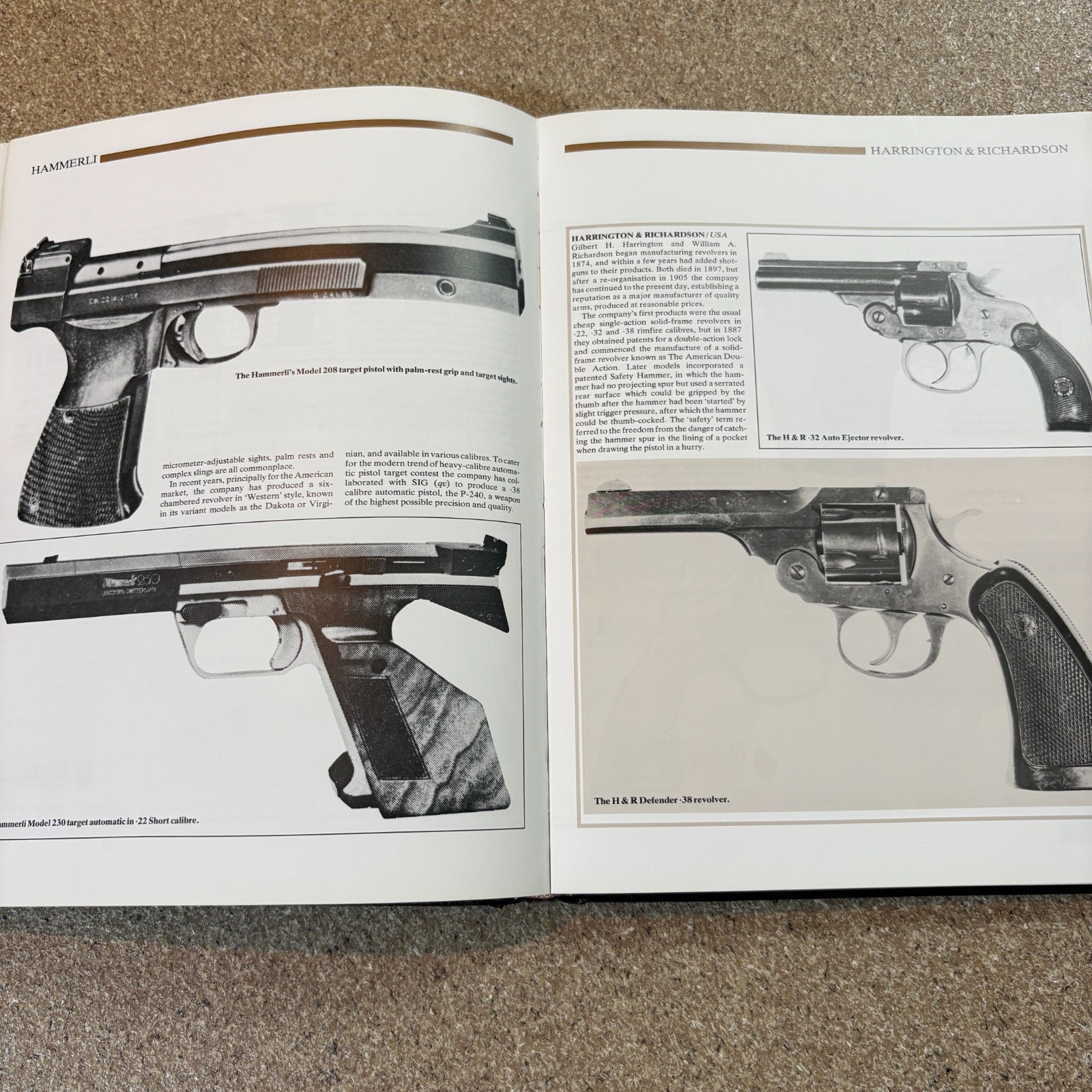 The Illustrated Encyclopedia of Firearms, Ian V. Hogg, Hardcover Book 1988