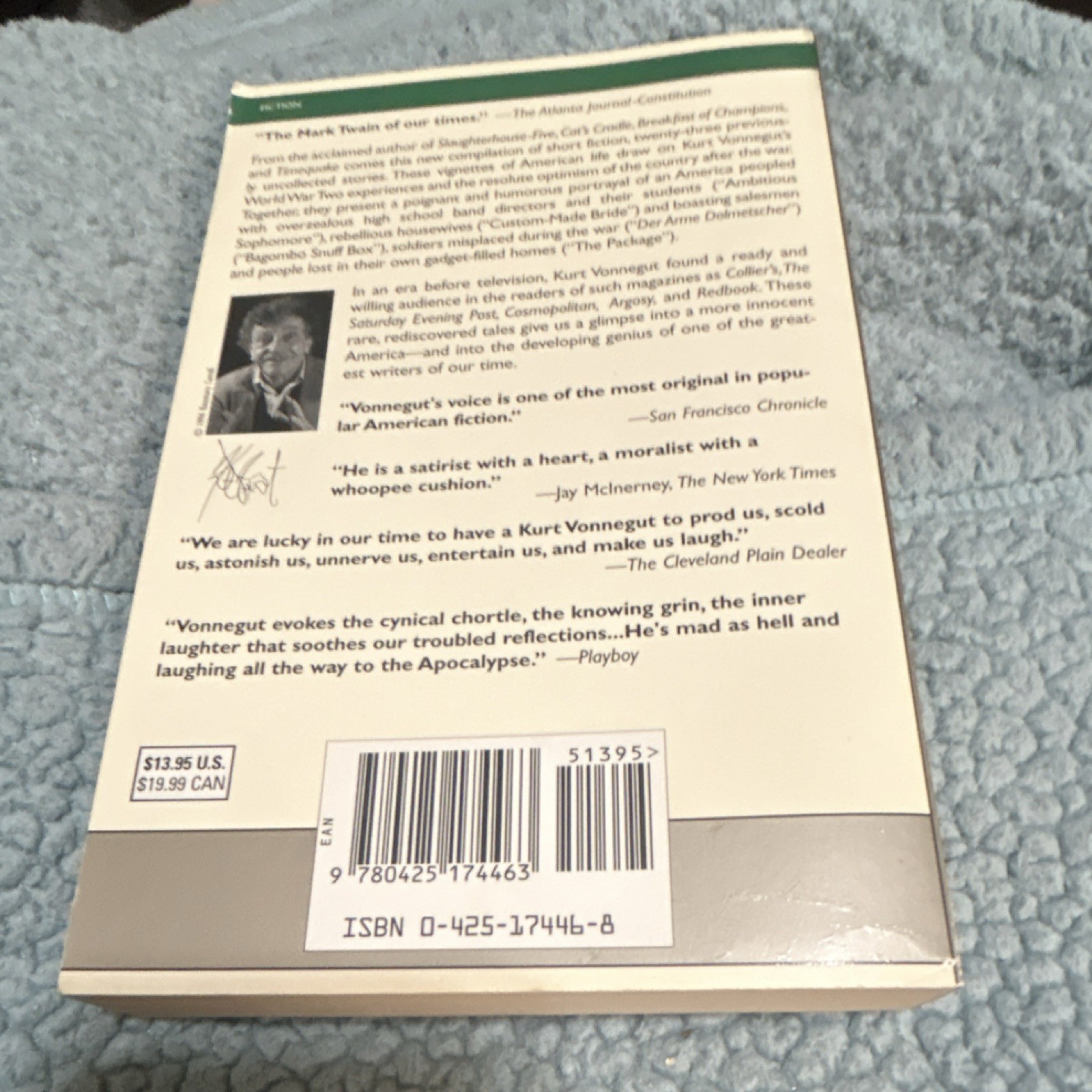 Bagombo Snuff Box Paperback by Kurt Vonnegut, Penguin 2000 Short Stories