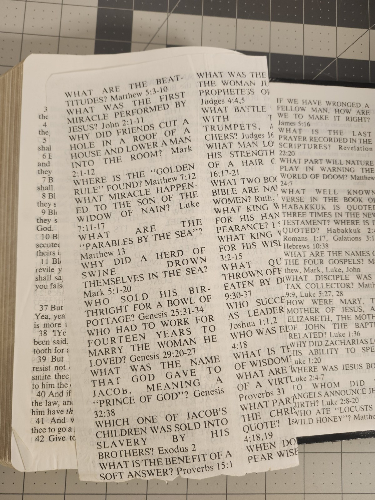 HOLY BIBLE Giant Print with Study Helps KJV Red Letter ~ Dugan 710 Black 1984 SC