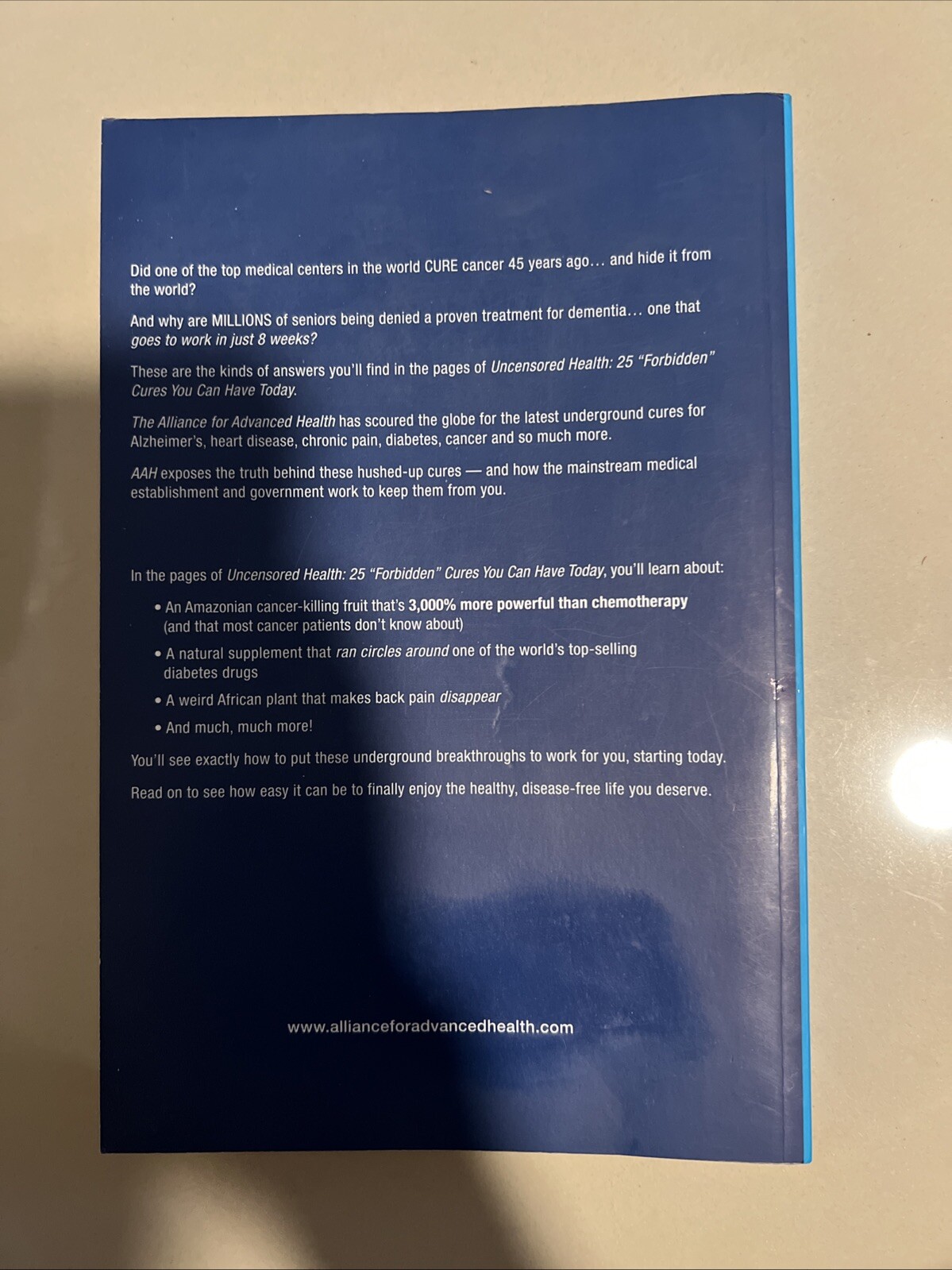 UNCENSORED HEALTH 25 „Forbidden“ Cures You Can Have Today – Volume 2 PAPERBACK