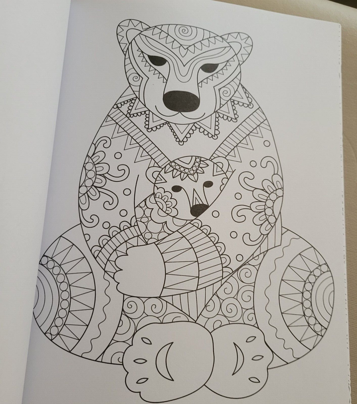 LOVE YOU MOM ADULT COLORING BOOK – 2022 TOPIX MEDIA – 47 FESTIVE COLORING PAGES