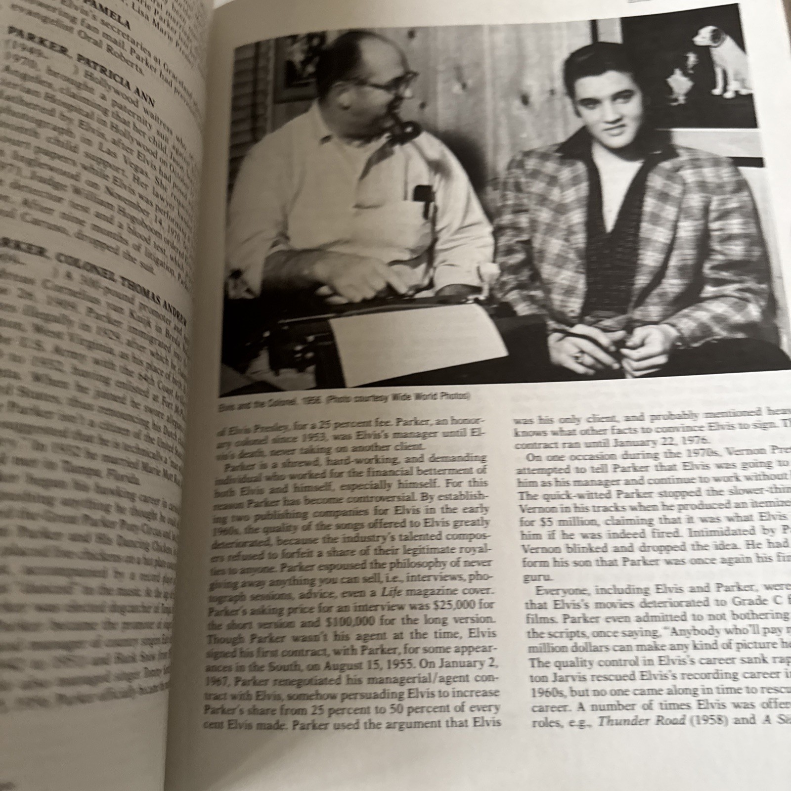 „Elvis His Life From A to Z“ Hardcover 620 pages By Fred Worth Steve Tamerius