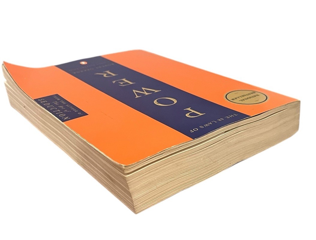 48 Laws of Power – Paperback By Robert Greene – VERY GOOD