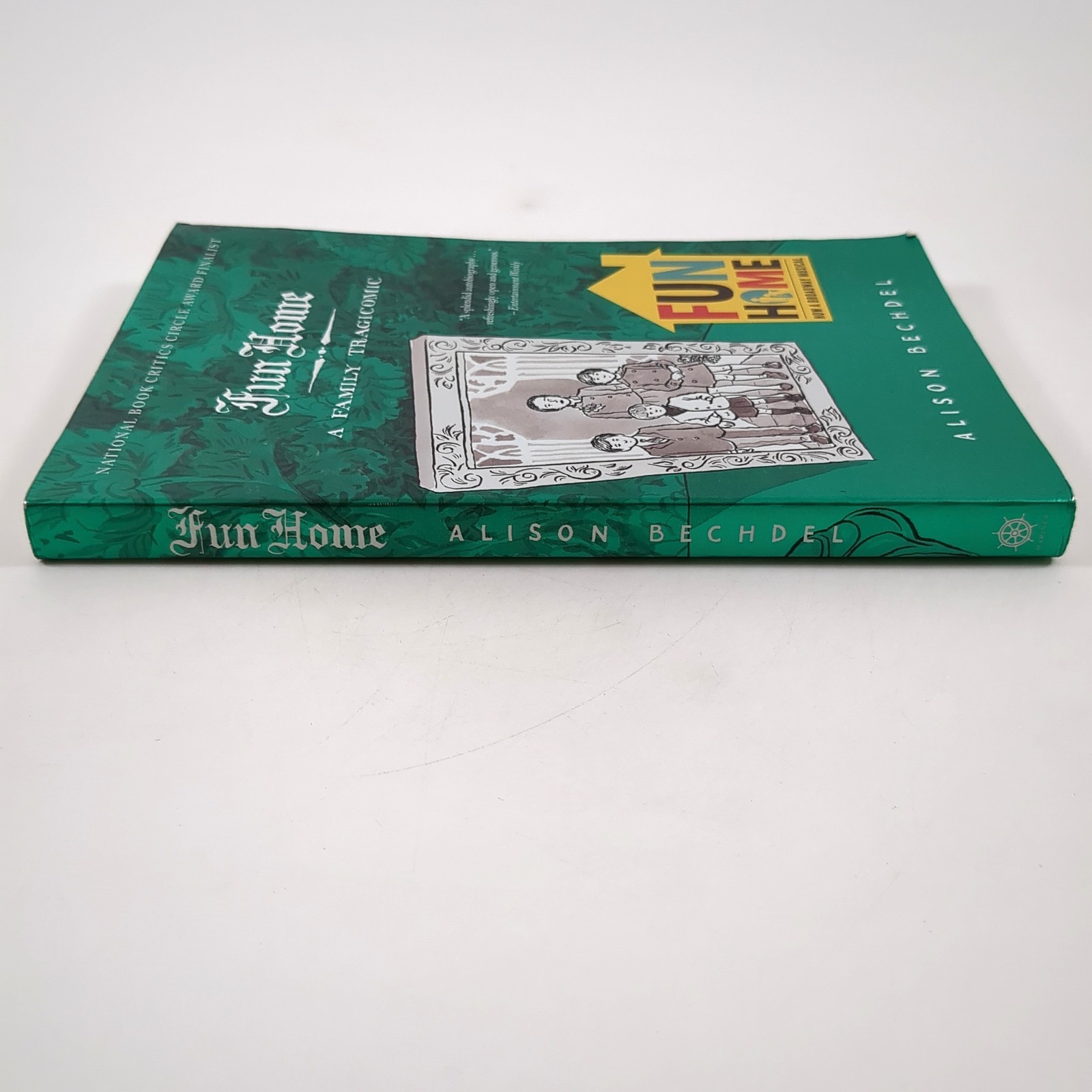 Fun Home Family Tragicomic Graphic Memoir Paperback Book Alison Bechdel 2006