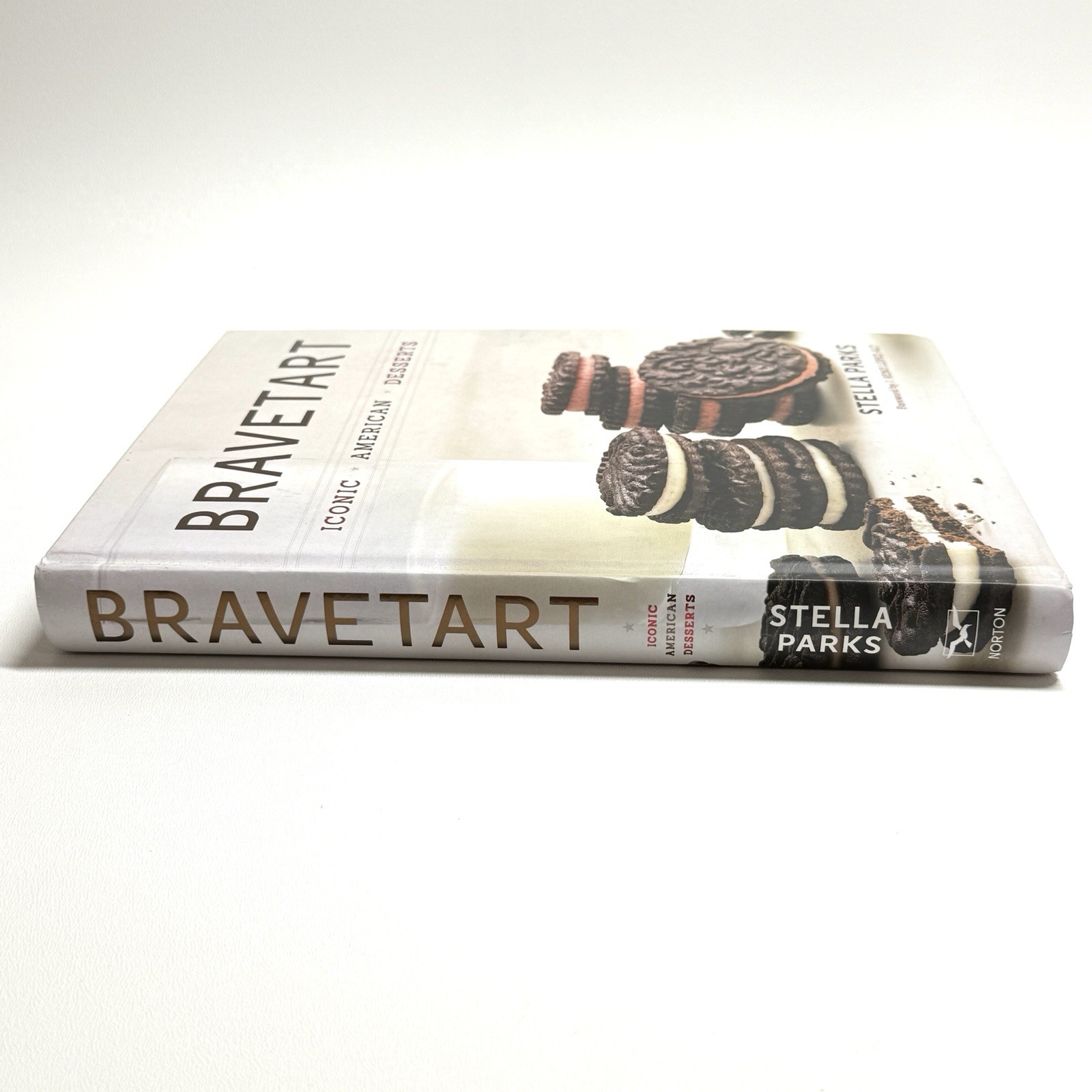 BraveTart: Iconic American Desserts -Stella Parks – Good, Hardcover, Pre-Owned
