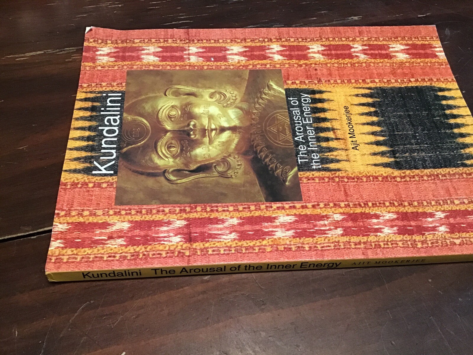 Kundalini : The Arousal of the Inner Energy by Ajit Mookerjee (1982, PBK) @F5