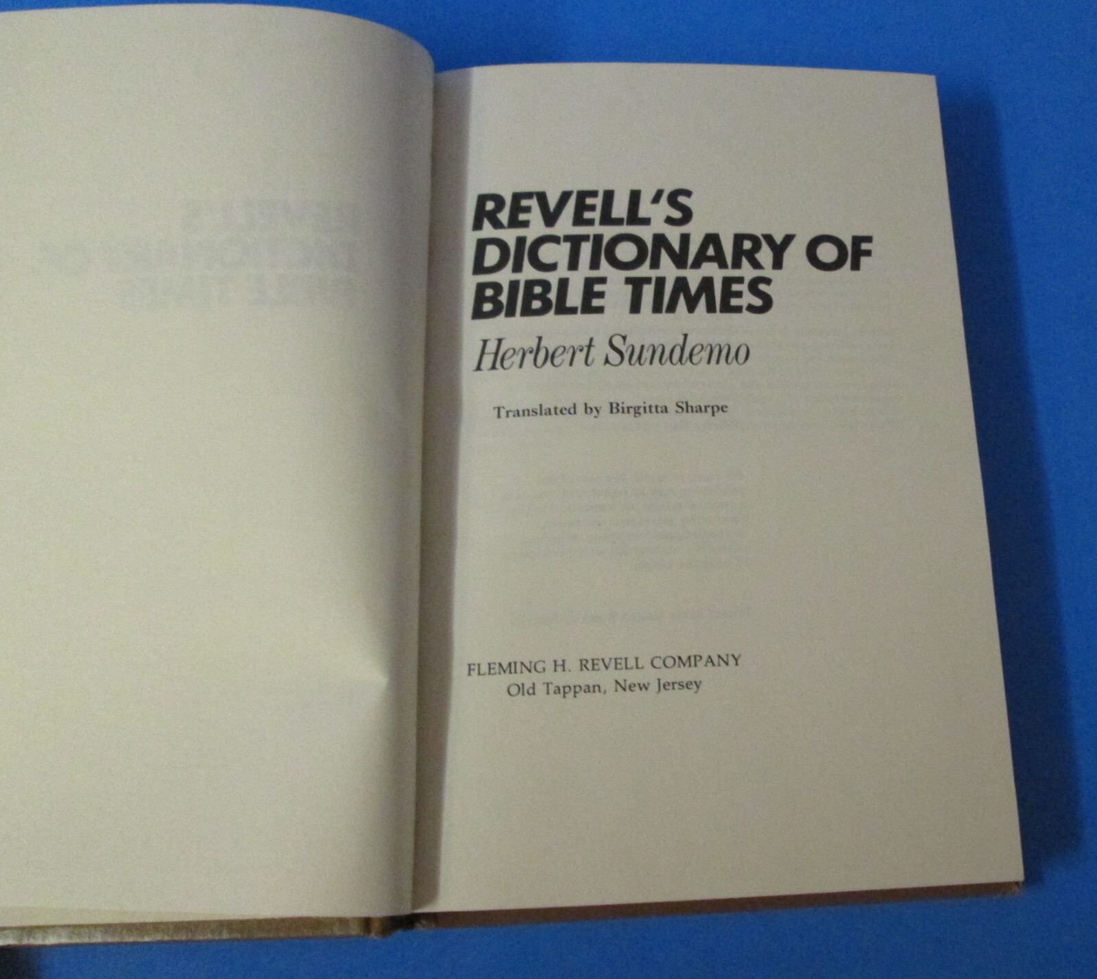 Revell’s Dictionary of Bible Times by Leif Stegeland 1979 HB translation rj
